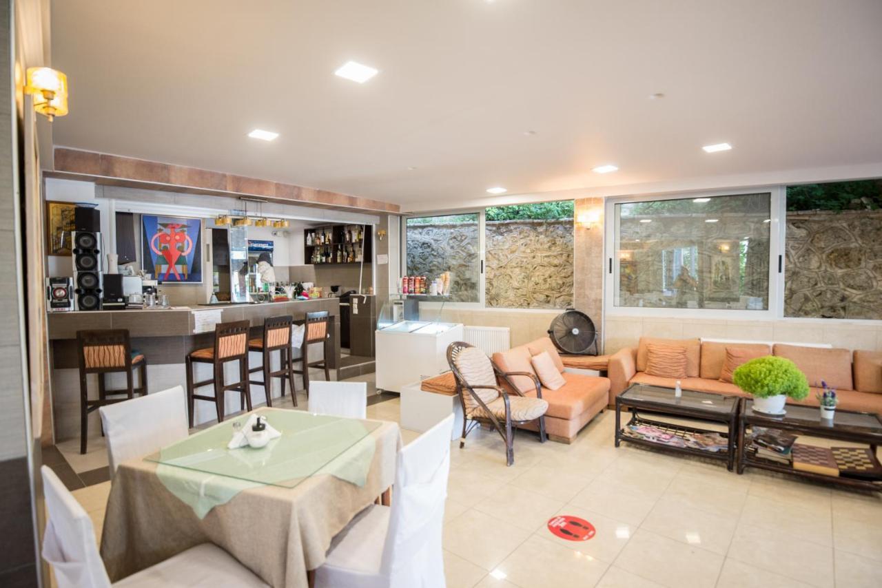 Hotel Pegasos Никиана Экстерьер фото