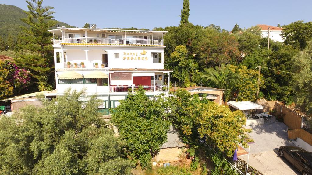 Hotel Pegasos Никиана Экстерьер фото