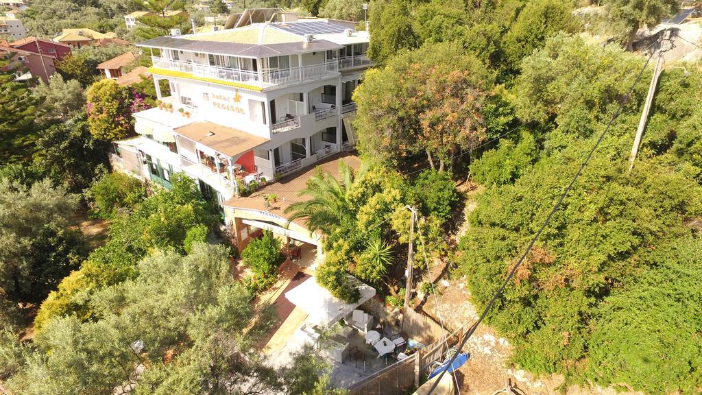 Hotel Pegasos Никиана Экстерьер фото